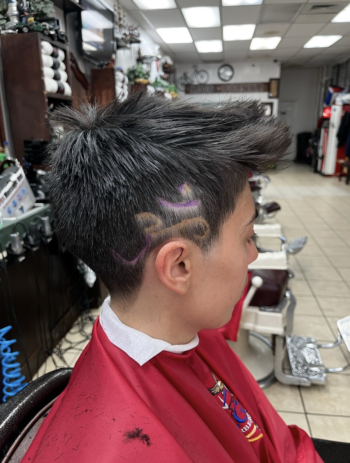 Custom hair design with color detail